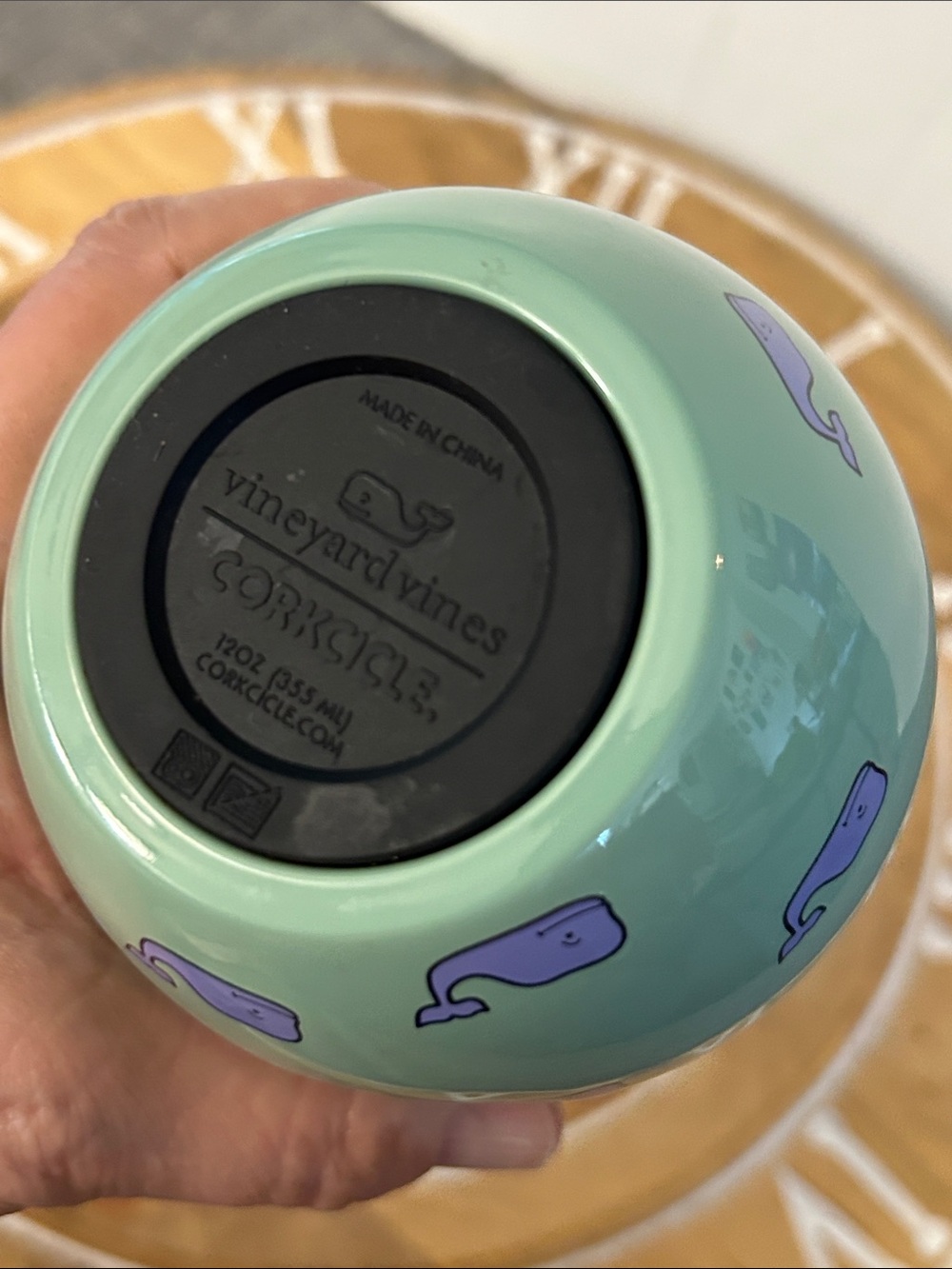 Corkcicle x vineyard vines Stemless Wine Cup Whales Repeat pattern in Capri Blue - Picture 4 of 8